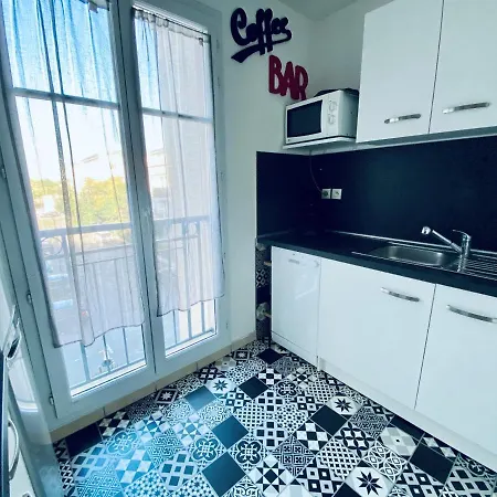 Shopping Center By Plaza - Proche Disneyland Paris Appartement